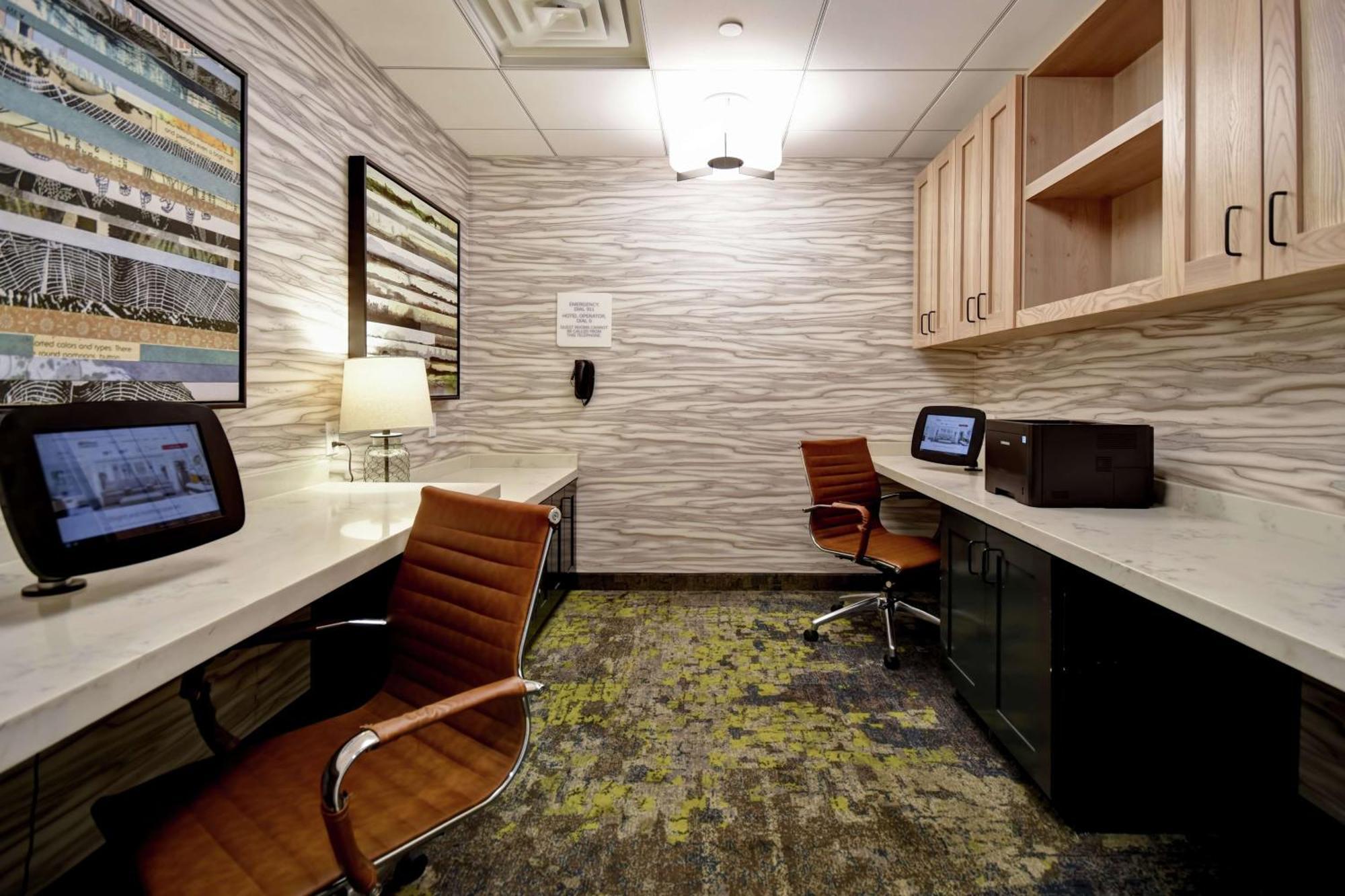 Hilton Garden Inn Джексон Экстерьер фото