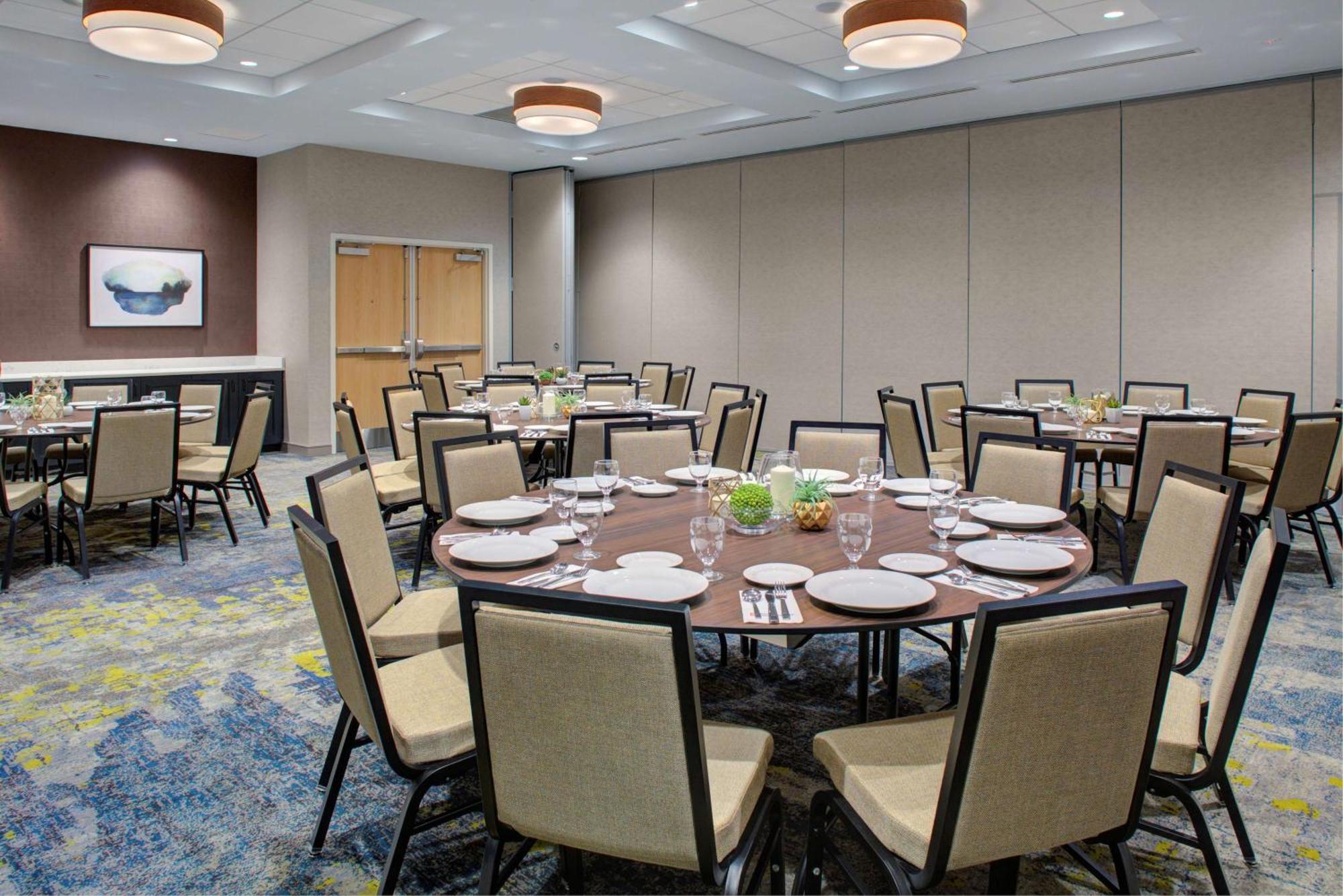 Hilton Garden Inn Джексон Экстерьер фото